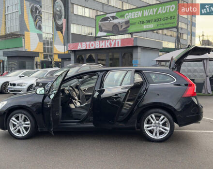 Черный Вольво B60, объемом двигателя 1.98 л и пробегом 235 тыс. км за 13000 $, фото 17 на Automoto.ua