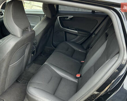 Черный Вольво B60, объемом двигателя 1.6 л и пробегом 270 тыс. км за 9600 $, фото 15 на Automoto.ua