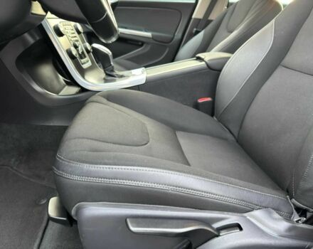 Черный Вольво B60, объемом двигателя 2 л и пробегом 235 тыс. км за 13000 $, фото 19 на Automoto.ua