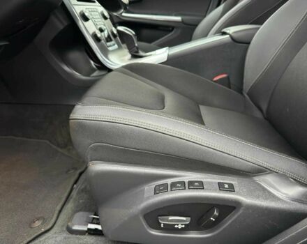 Черный Вольво B60, объемом двигателя 2 л и пробегом 243 тыс. км за 14500 $, фото 22 на Automoto.ua