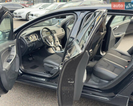 Черный Вольво B60, объемом двигателя 1.98 л и пробегом 235 тыс. км за 13000 $, фото 18 на Automoto.ua