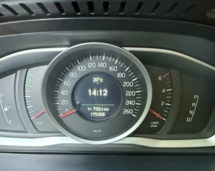 Черный Вольво B60, объемом двигателя 2 л и пробегом 175 тыс. км за 12900 $, фото 4 на Automoto.ua