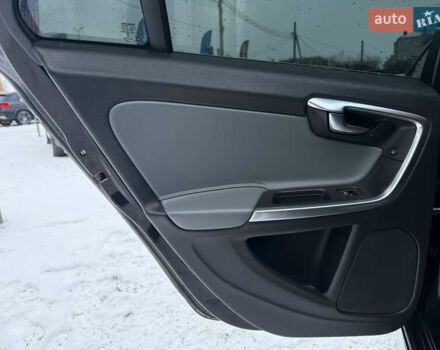 Чорний Вольво B60, об'ємом двигуна 2.4 л та пробігом 260 тис. км за 14900 $, фото 22 на Automoto.ua