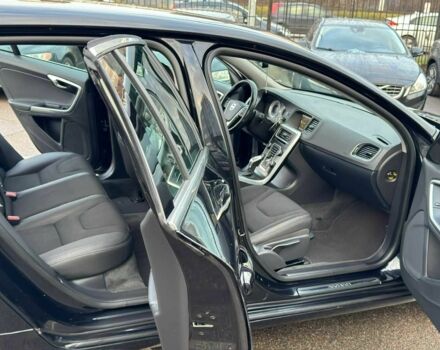 Черный Вольво B60, объемом двигателя 2 л и пробегом 235 тыс. км за 13000 $, фото 13 на Automoto.ua