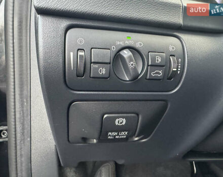 Черный Вольво B60, объемом двигателя 1.98 л и пробегом 235 тыс. км за 13000 $, фото 43 на Automoto.ua