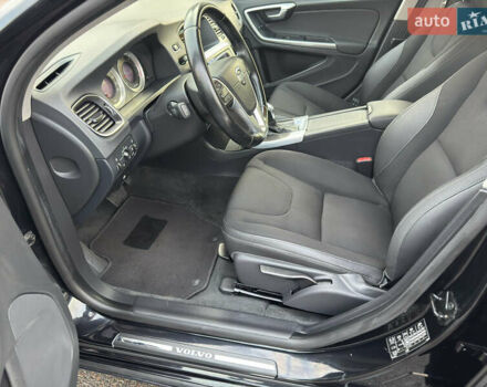 Черный Вольво B60, объемом двигателя 1.98 л и пробегом 235 тыс. км за 13000 $, фото 20 на Automoto.ua