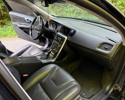 Черный Вольво B60, объемом двигателя 2 л и пробегом 175 тыс. км за 12900 $, фото 6 на Automoto.ua