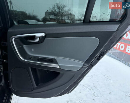 Чорний Вольво B60, об'ємом двигуна 2.4 л та пробігом 260 тис. км за 14900 $, фото 19 на Automoto.ua