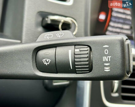 Черный Вольво B60, объемом двигателя 1.56 л и пробегом 240 тыс. км за 12490 $, фото 24 на Automoto.ua