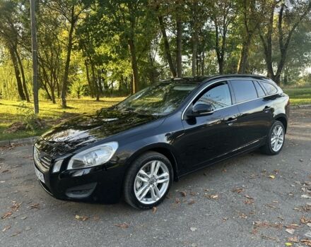 Чорний Вольво B60, об'ємом двигуна 1.6 л та пробігом 270 тис. км за 9300 $, фото 1 на Automoto.ua