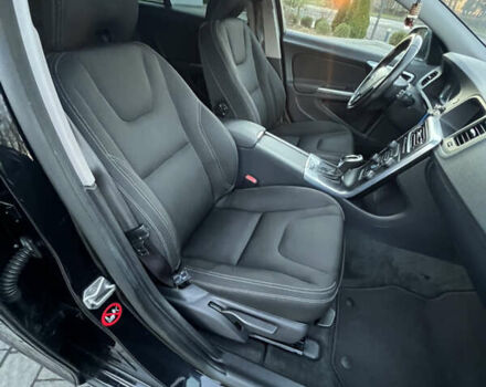 Черный Вольво B60, объемом двигателя 2.4 л и пробегом 235 тыс. км за 15290 $, фото 32 на Automoto.ua