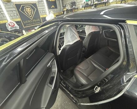 Черный Вольво B60, объемом двигателя 2 л и пробегом 188 тыс. км за 370 $, фото 18 на Automoto.ua