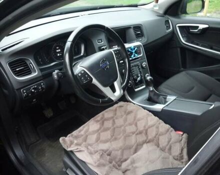 Черный Вольво B60, объемом двигателя 1.56 л и пробегом 244 тыс. км за 11500 $, фото 5 на Automoto.ua