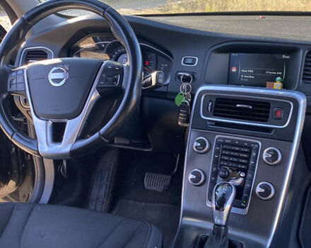 Черный Вольво B60, объемом двигателя 1.97 л и пробегом 252 тыс. км за 13200 $, фото 13 на Automoto.ua