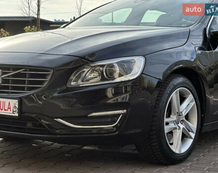 Чорний Вольво B60, об'ємом двигуна 2.4 л та пробігом 230 тис. км за 14990 $, фото 8 на Automoto.ua