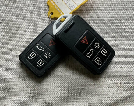 Черный Вольво B60, объемом двигателя 2.4 л и пробегом 174 тыс. км за 17400 $, фото 61 на Automoto.ua