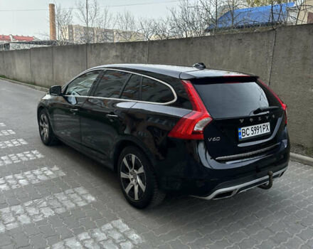 Черный Вольво B60, объемом двигателя 2.4 л и пробегом 340 тыс. км за 12300 $, фото 3 на Automoto.ua