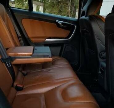 Чорний Вольво B60, об'ємом двигуна 2.4 л та пробігом 315 тис. км за 16400 $, фото 8 на Automoto.ua