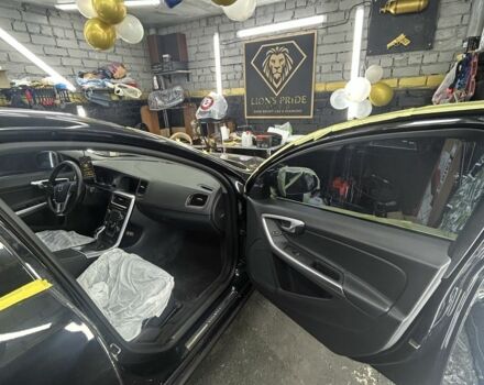 Черный Вольво B60, объемом двигателя 2 л и пробегом 188 тыс. км за 370 $, фото 15 на Automoto.ua