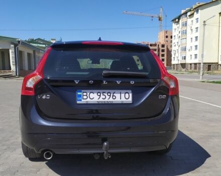 Черный Вольво B60, объемом двигателя 0 л и пробегом 200 тыс. км за 12900 $, фото 2 на Automoto.ua