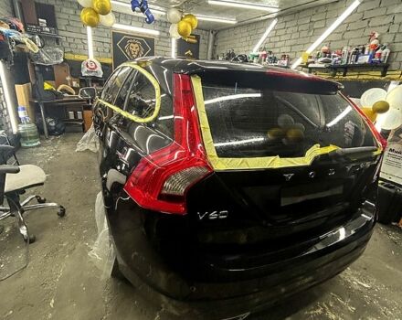 Черный Вольво B60, объемом двигателя 1.9 л и пробегом 188 тыс. км за 15500 $, фото 12 на Automoto.ua