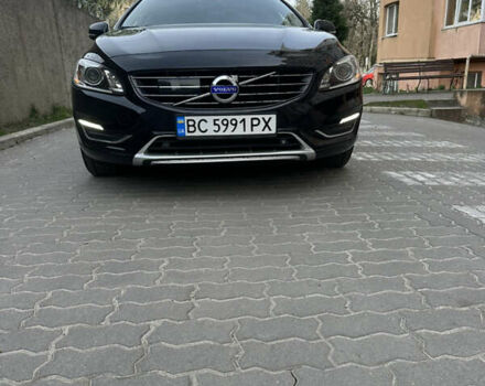 Черный Вольво B60, объемом двигателя 2.4 л и пробегом 340 тыс. км за 12300 $, фото 2 на Automoto.ua