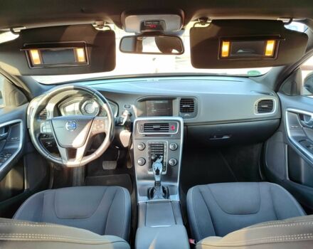 Черный Вольво B60, объемом двигателя 2 л и пробегом 267 тыс. км за 14200 $, фото 2 на Automoto.ua