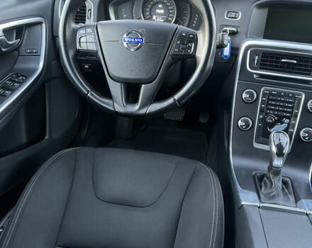 Черный Вольво B60, объемом двигателя 2.4 л и пробегом 235 тыс. км за 15290 $, фото 18 на Automoto.ua