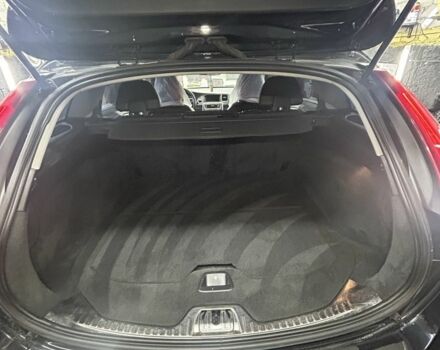 Черный Вольво B60, объемом двигателя 2 л и пробегом 188 тыс. км за 370 $, фото 2 на Automoto.ua