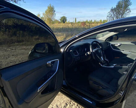 Черный Вольво B60, объемом двигателя 1.97 л и пробегом 252 тыс. км за 13200 $, фото 9 на Automoto.ua