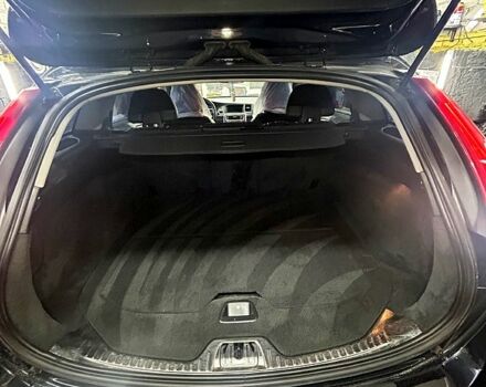 Черный Вольво B60, объемом двигателя 1.9 л и пробегом 188 тыс. км за 15500 $, фото 3 на Automoto.ua