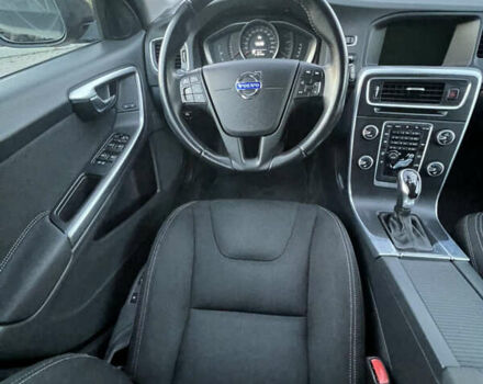 Черный Вольво B60, объемом двигателя 2.4 л и пробегом 235 тыс. км за 15290 $, фото 15 на Automoto.ua