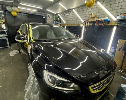 Черный Вольво B60, объемом двигателя 1.9 л и пробегом 188 тыс. км за 15500 $, фото 11 на Automoto.ua