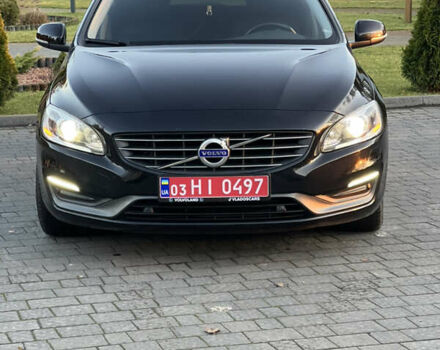 Черный Вольво B60, объемом двигателя 2.4 л и пробегом 235 тыс. км за 15290 $, фото 6 на Automoto.ua