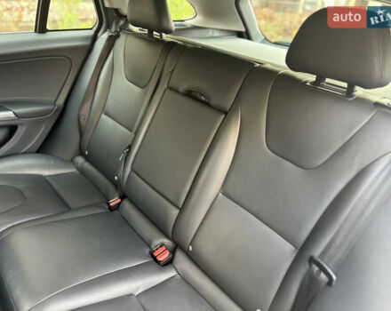 Чорний Вольво B60, об'ємом двигуна 2.4 л та пробігом 230 тис. км за 14990 $, фото 46 на Automoto.ua