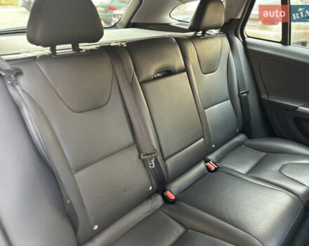 Чорний Вольво B60, об'ємом двигуна 2.4 л та пробігом 230 тис. км за 14990 $, фото 45 на Automoto.ua