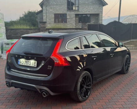 Черный Вольво B60, объемом двигателя 2.4 л и пробегом 249 тыс. км за 14000 $, фото 4 на Automoto.ua