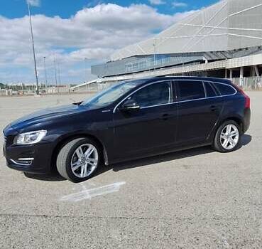 Черный Вольво B60, объемом двигателя 2.4 л и пробегом 271 тыс. км за 16700 $, фото 11 на Automoto.ua