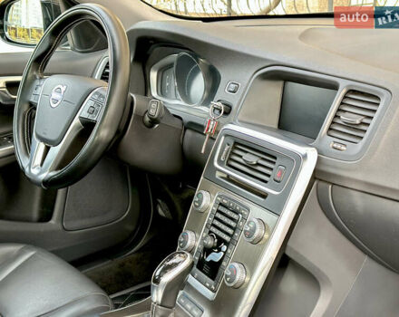 Чорний Вольво B60, об'ємом двигуна 2.4 л та пробігом 230 тис. км за 14990 $, фото 35 на Automoto.ua