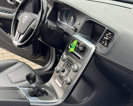 Черный Вольво B60, объемом двигателя 1.56 л и пробегом 246 тыс. км за 13800 $, фото 40 на Automoto.ua