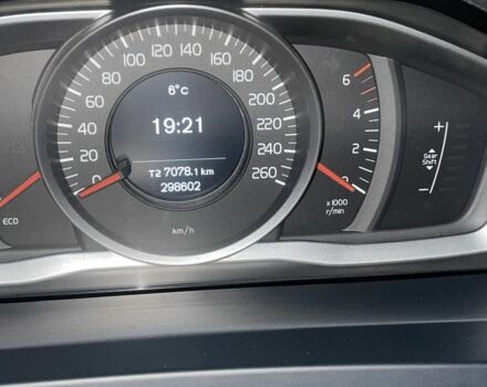 Черный Вольво B60, объемом двигателя 2 л и пробегом 298 тыс. км за 11000 $, фото 5 на Automoto.ua