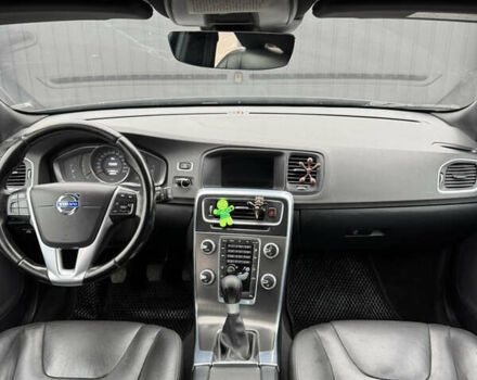 Черный Вольво B60, объемом двигателя 1.56 л и пробегом 246 тыс. км за 13800 $, фото 31 на Automoto.ua