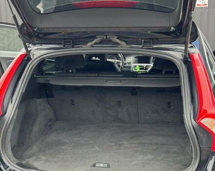 Черный Вольво B60, объемом двигателя 1.56 л и пробегом 246 тыс. км за 13800 $, фото 49 на Automoto.ua