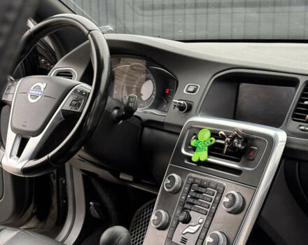 Черный Вольво B60, объемом двигателя 1.56 л и пробегом 246 тыс. км за 13800 $, фото 44 на Automoto.ua