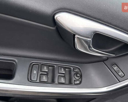 Черный Вольво B60, объемом двигателя 1.99 л и пробегом 212 тыс. км за 11800 $, фото 12 на Automoto.ua