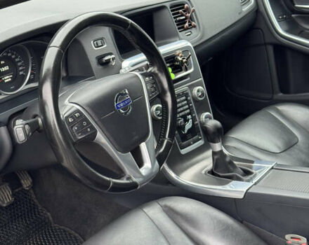 Черный Вольво B60, объемом двигателя 1.56 л и пробегом 246 тыс. км за 13800 $, фото 24 на Automoto.ua