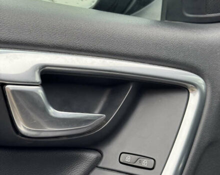 Черный Вольво B60, объемом двигателя 1.56 л и пробегом 246 тыс. км за 13800 $, фото 29 на Automoto.ua