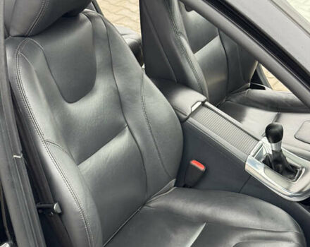 Черный Вольво B60, объемом двигателя 1.56 л и пробегом 246 тыс. км за 13800 $, фото 42 на Automoto.ua