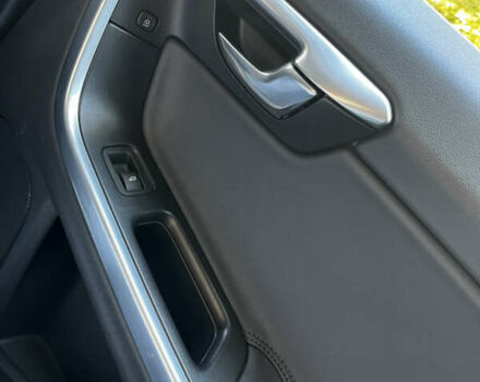 Чорний Вольво B60, об'ємом двигуна 1.97 л та пробігом 235 тис. км за 12700 $, фото 17 на Automoto.ua