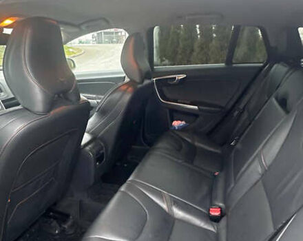 Черный Вольво B60, объемом двигателя 1.99 л и пробегом 212 тыс. км за 11800 $, фото 15 на Automoto.ua